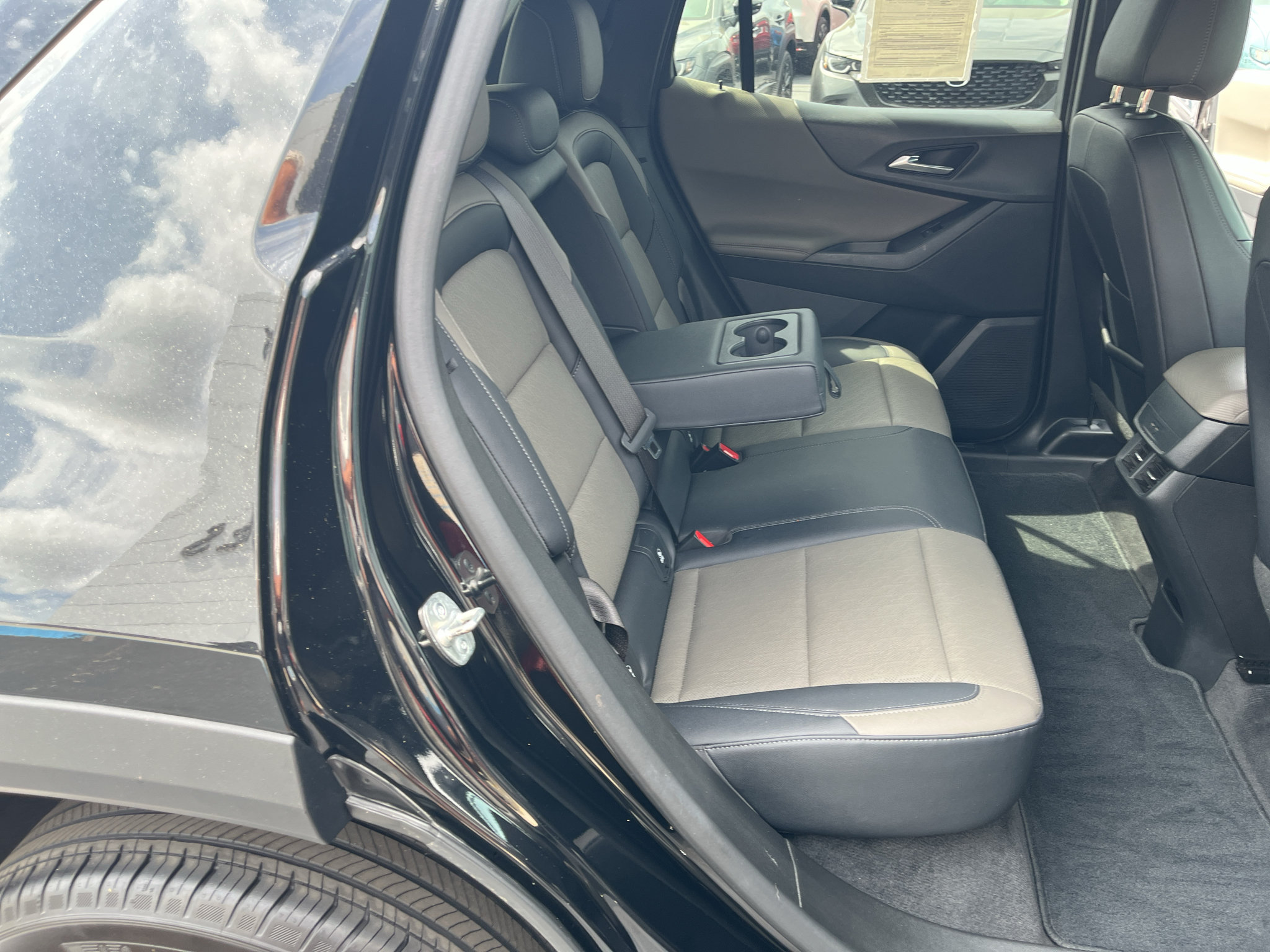 Used 2025 Chevrolet Equinox LT w/ Convenience Package II AWD/4WD image 47