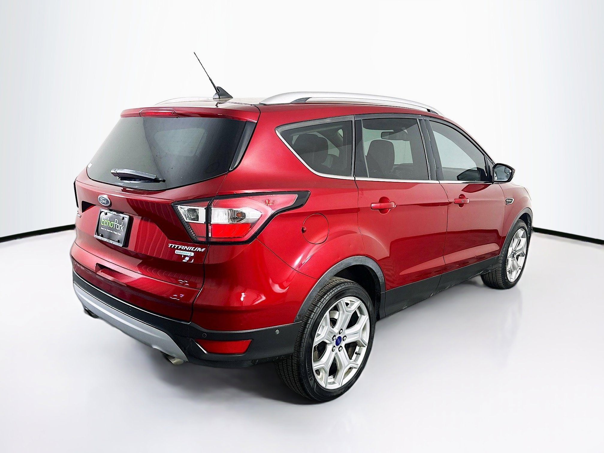 Used 2018 Ford Escape Titanium image 9
