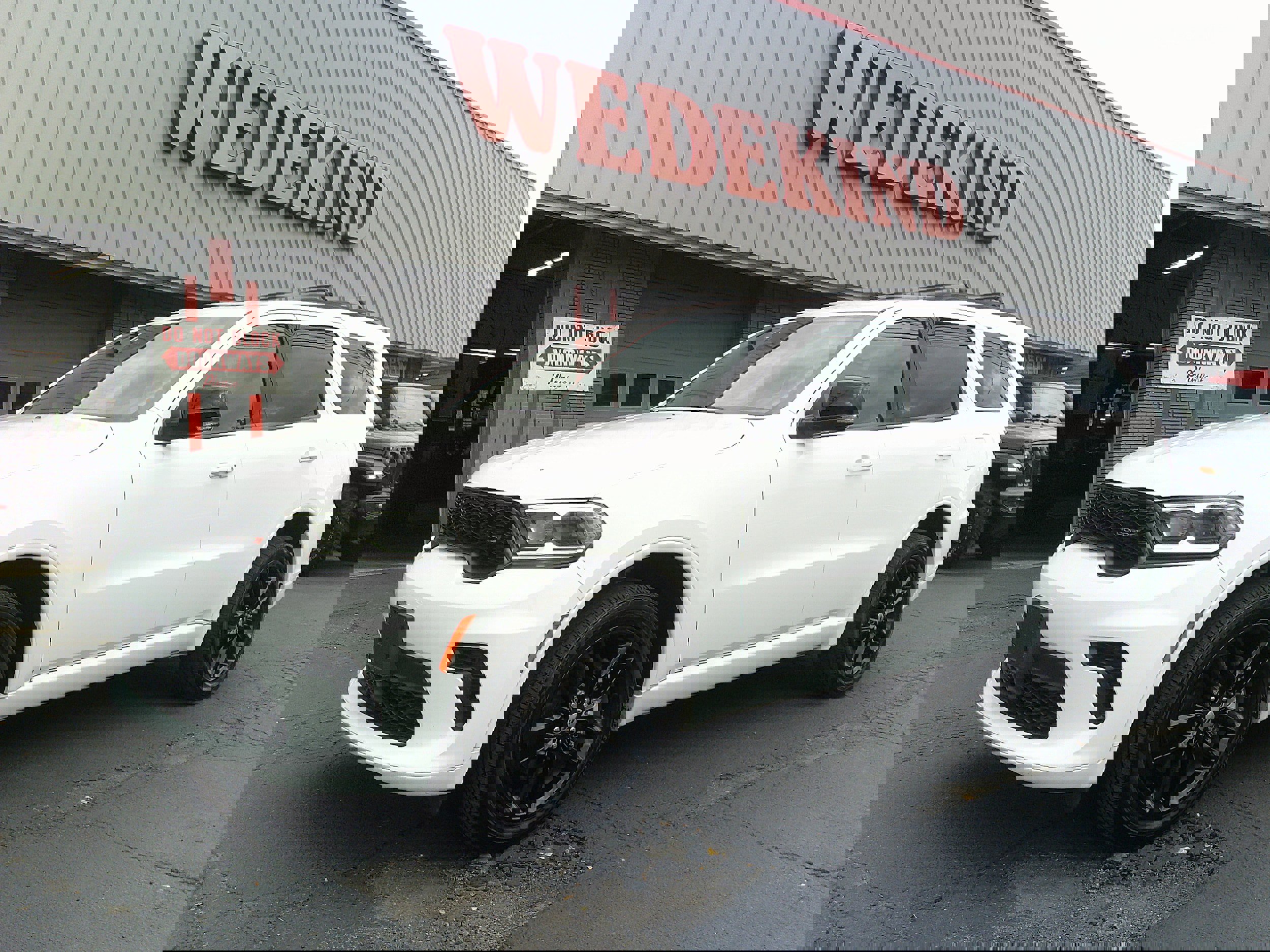 Used 2024 Dodge Durango GT image 1