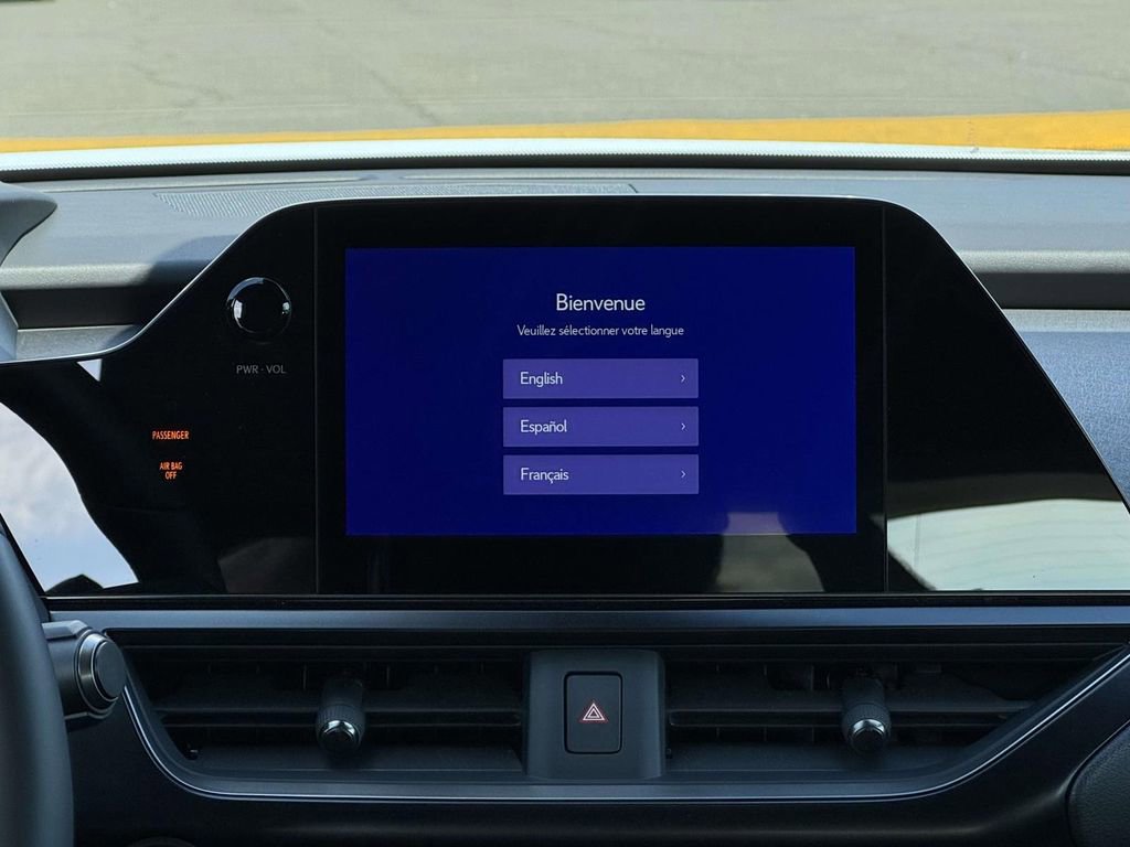 Used 2024 Lexus UX 250h F Sport image 10