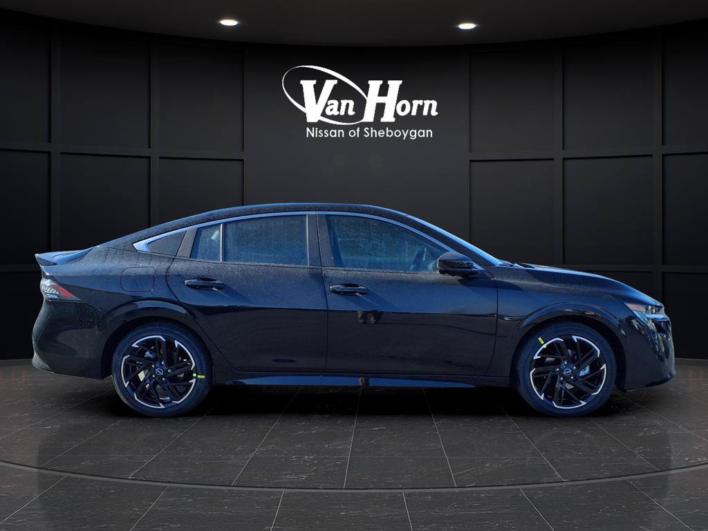 New 2026 Nissan Sentra SR w/ SR Premium Package FWD image 2