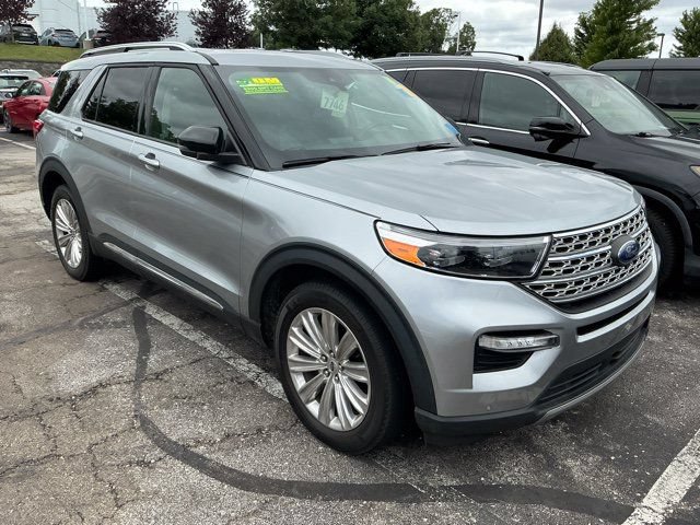Used 2022 Ford Explorer Limited w/ Equipment Group 301A AWD/4WD image 4