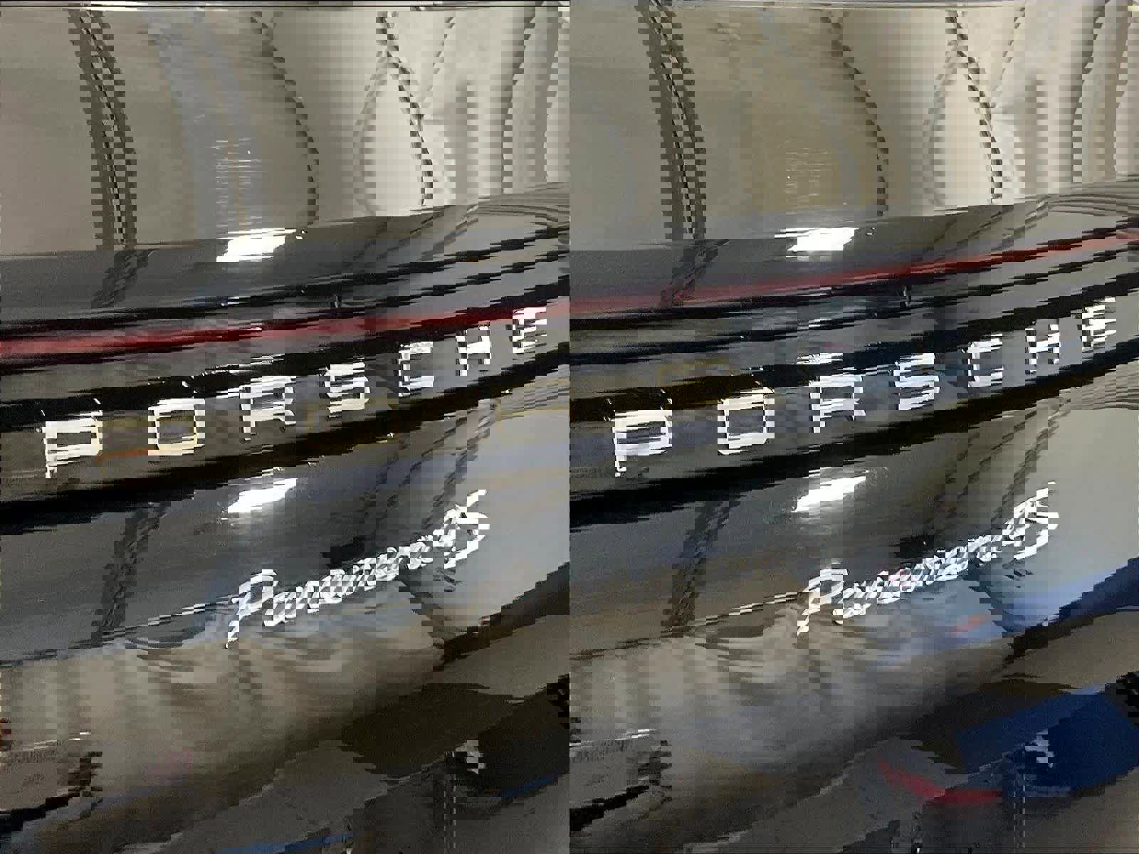 Used 2018 Porsche Panamera 4S image 26