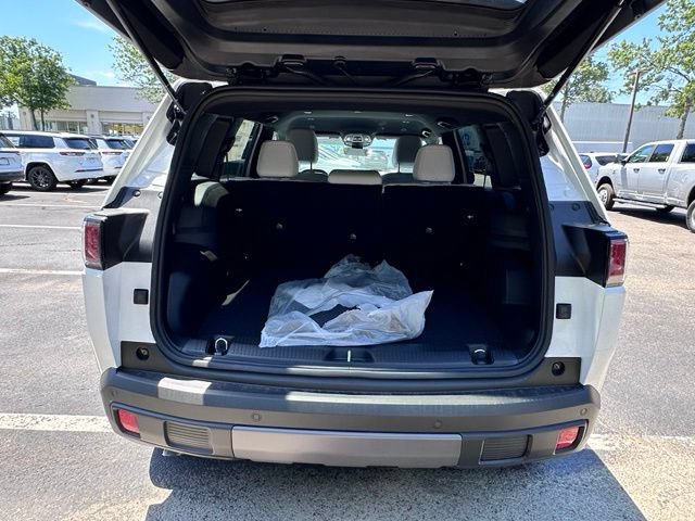 New 2026 Jeep Cherokee Laredo AWD/4WD image 12