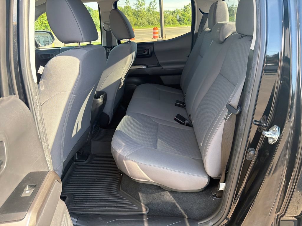 Used 2023 Toyota Tacoma SR5 AWD/4WD image 24