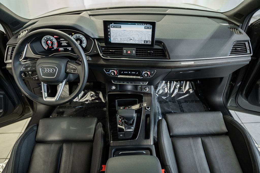 Used 2023 Audi Q5 2.0T Prestige w/ Prestige Package AWD/4WD image 19