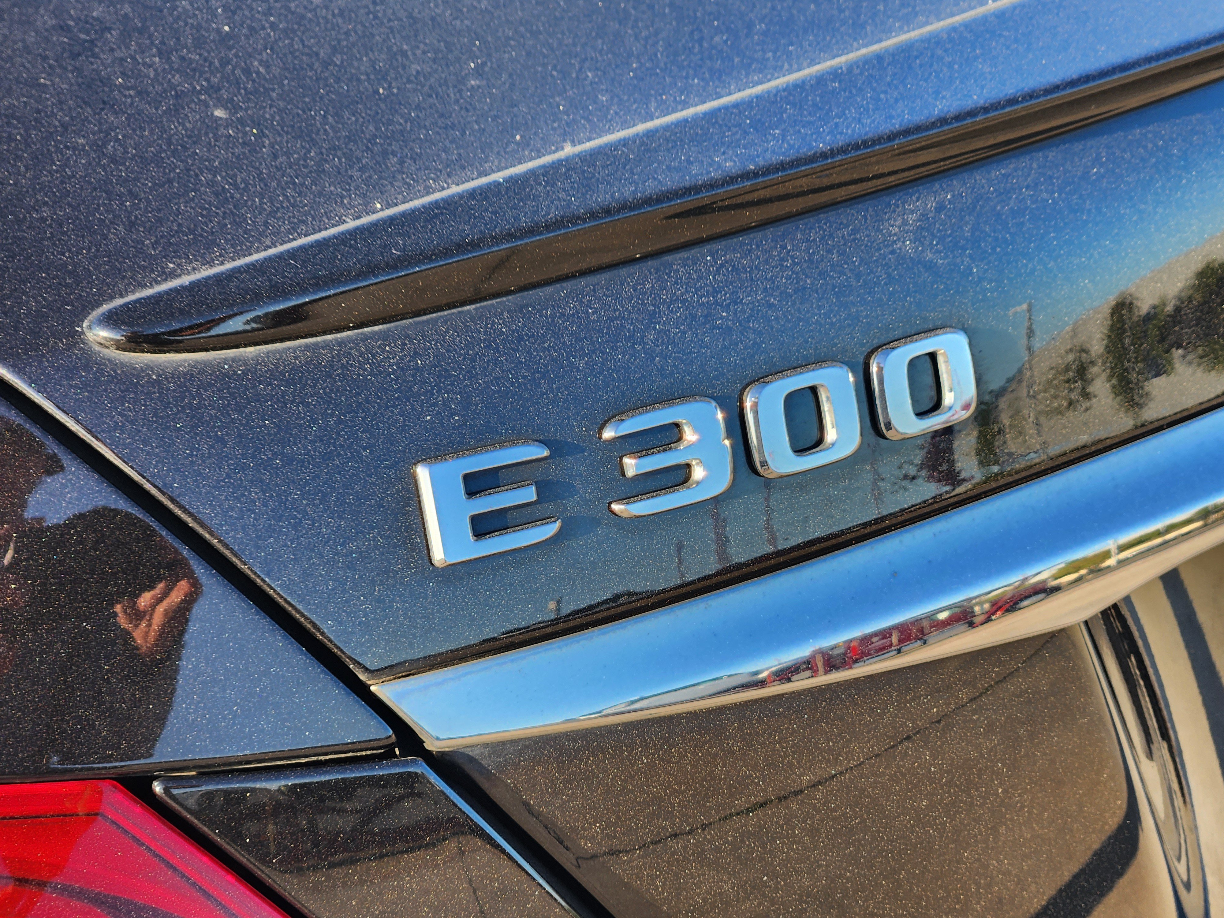 Used 2018 Mercedes-Benz E 300 image 11