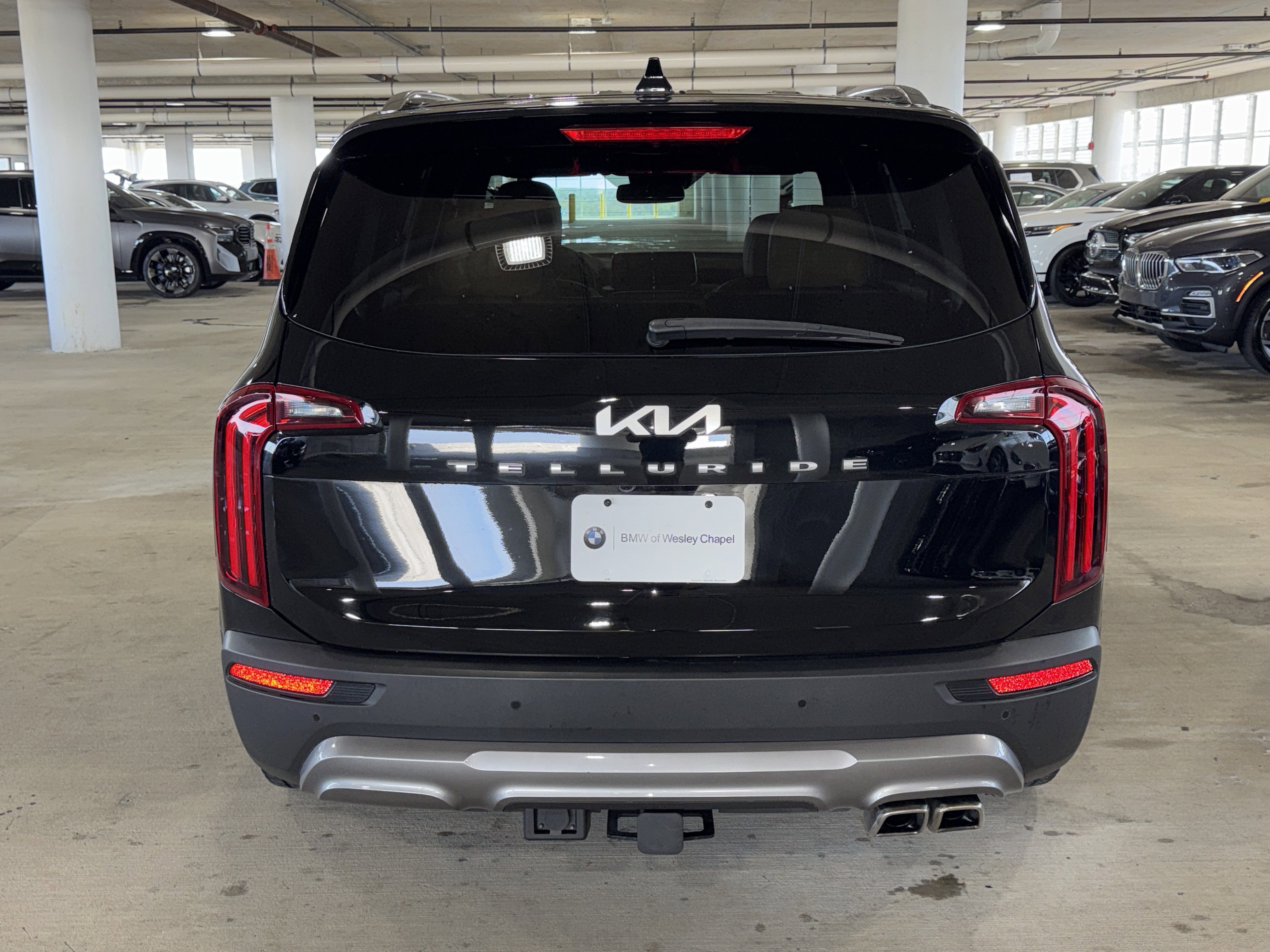 Used 2022 Kia Telluride SX w/ Towing Package image 7