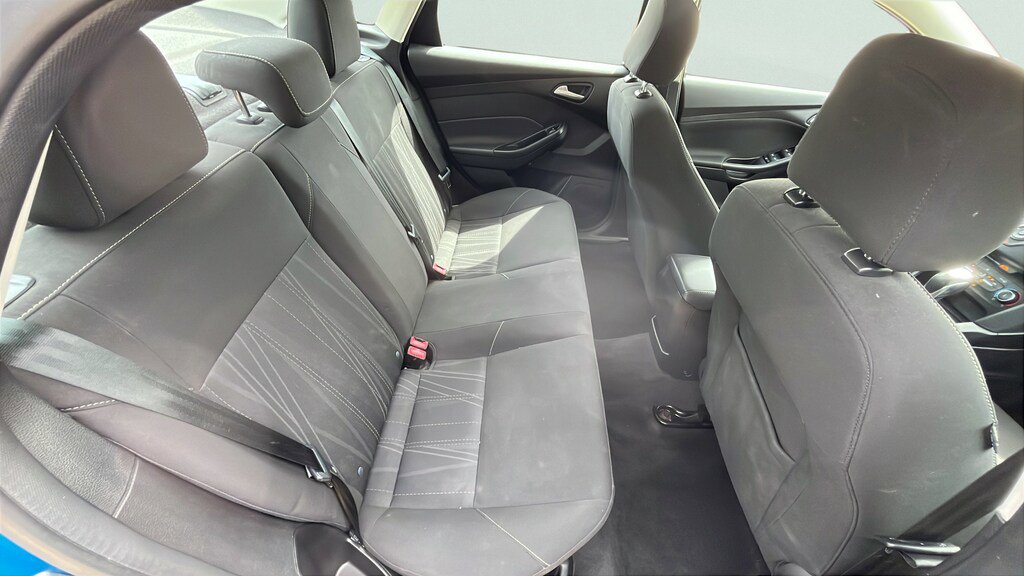 Used 2015 Ford Focus SE FWD image 18