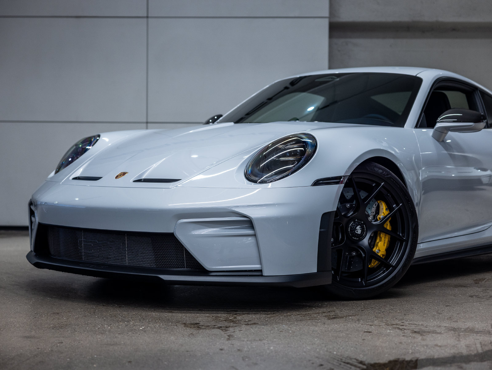 Certified 2026 Porsche 911 GT3 w/ Lightweight Package In Black RWD image 23