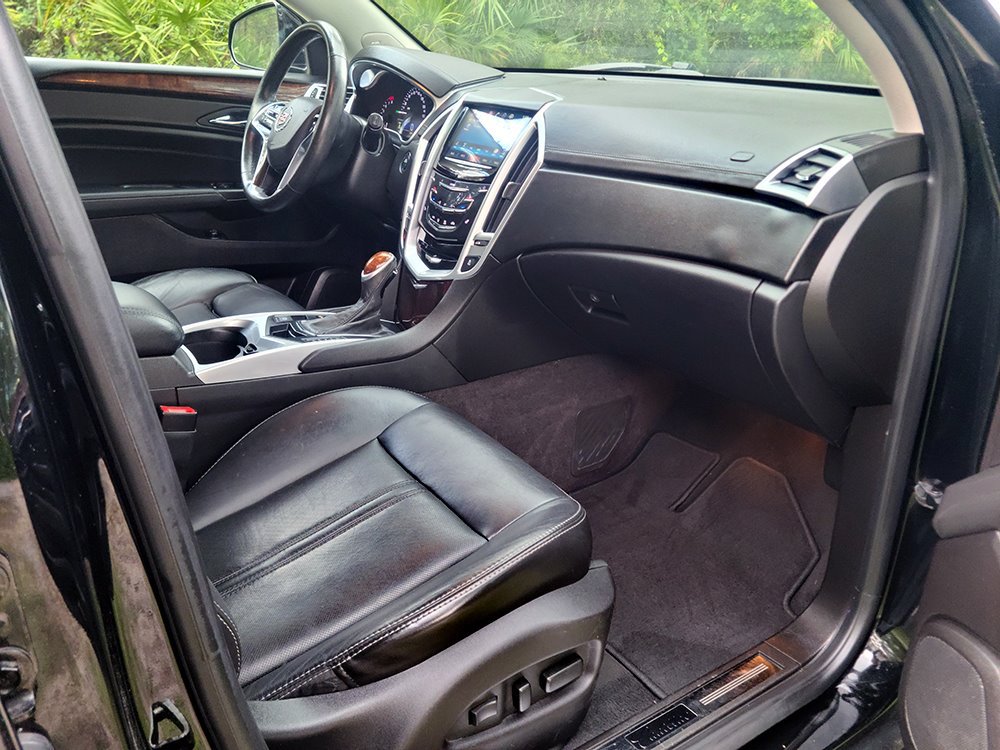 Used 2016 Cadillac SRX Luxury w/ Driver Awareness Package FWD image 14