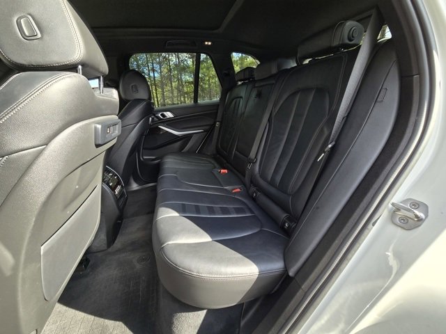 Used 2021 BMW X5 xDrive40i w/ M Sport Package image 14