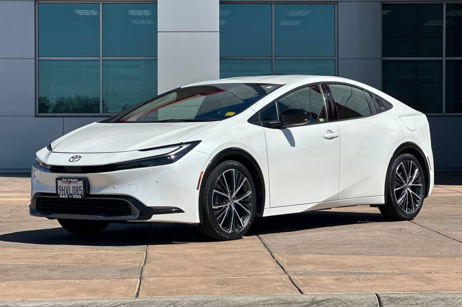 Certified 2023 Toyota Prius XLE FWD image 10