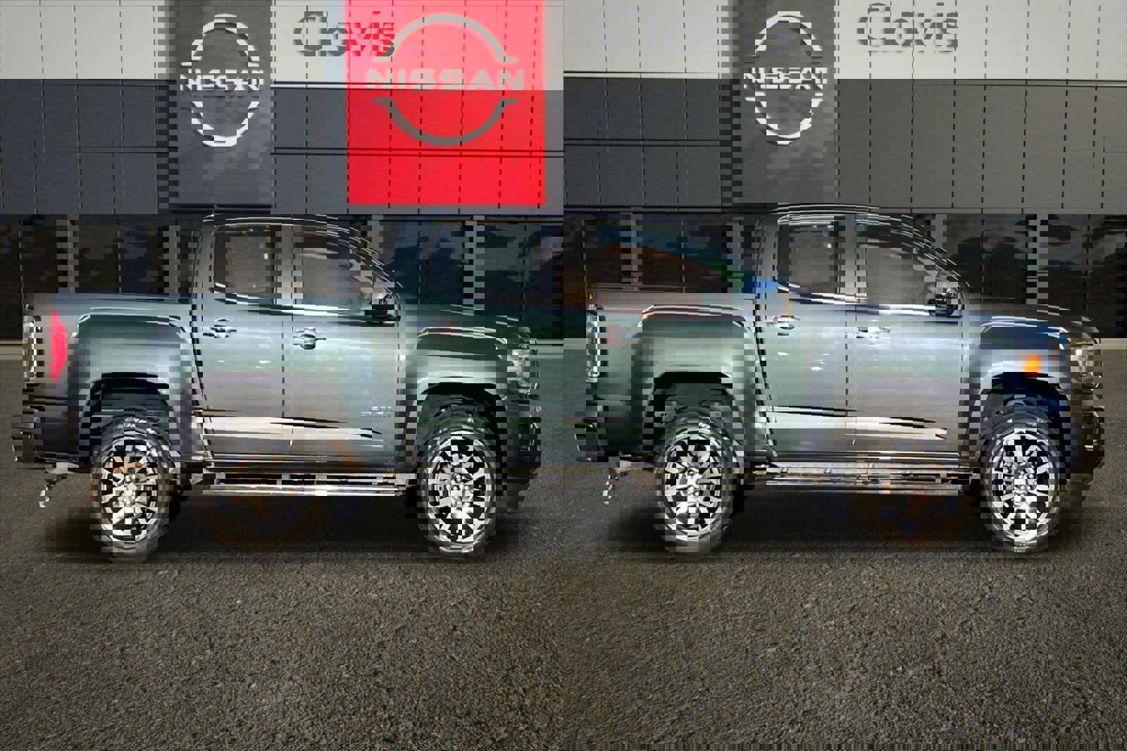 Used 2019 GMC Canyon Denali image 9