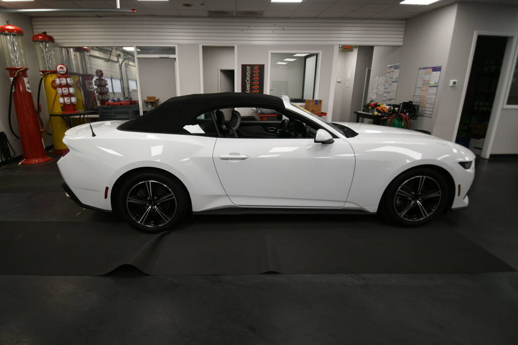 Used 2024 Ford Mustang Premium RWD image 7