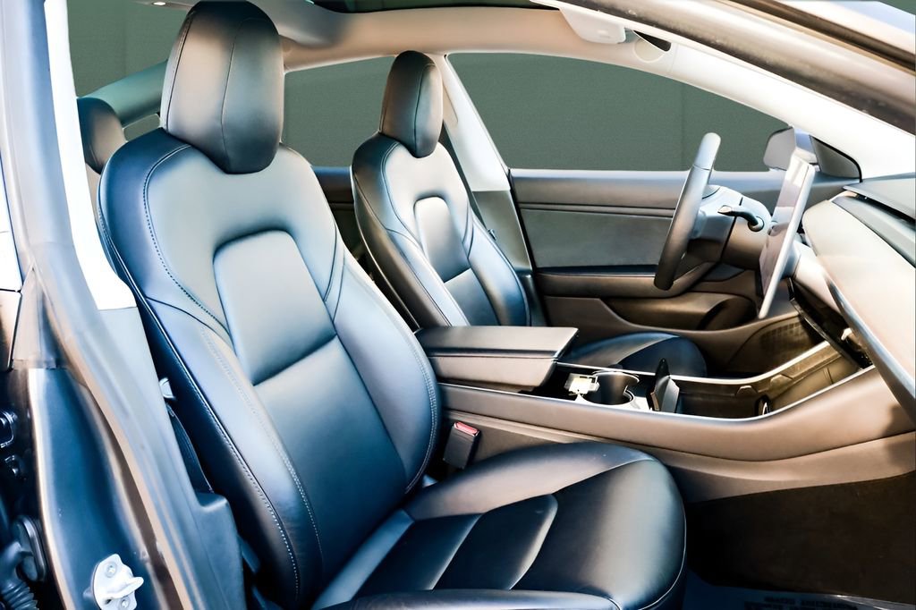 Used 2020 Tesla Model 3 Performance image 25