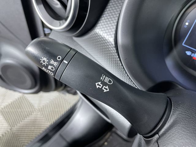 Used 2023 Nissan Kicks SV image 28