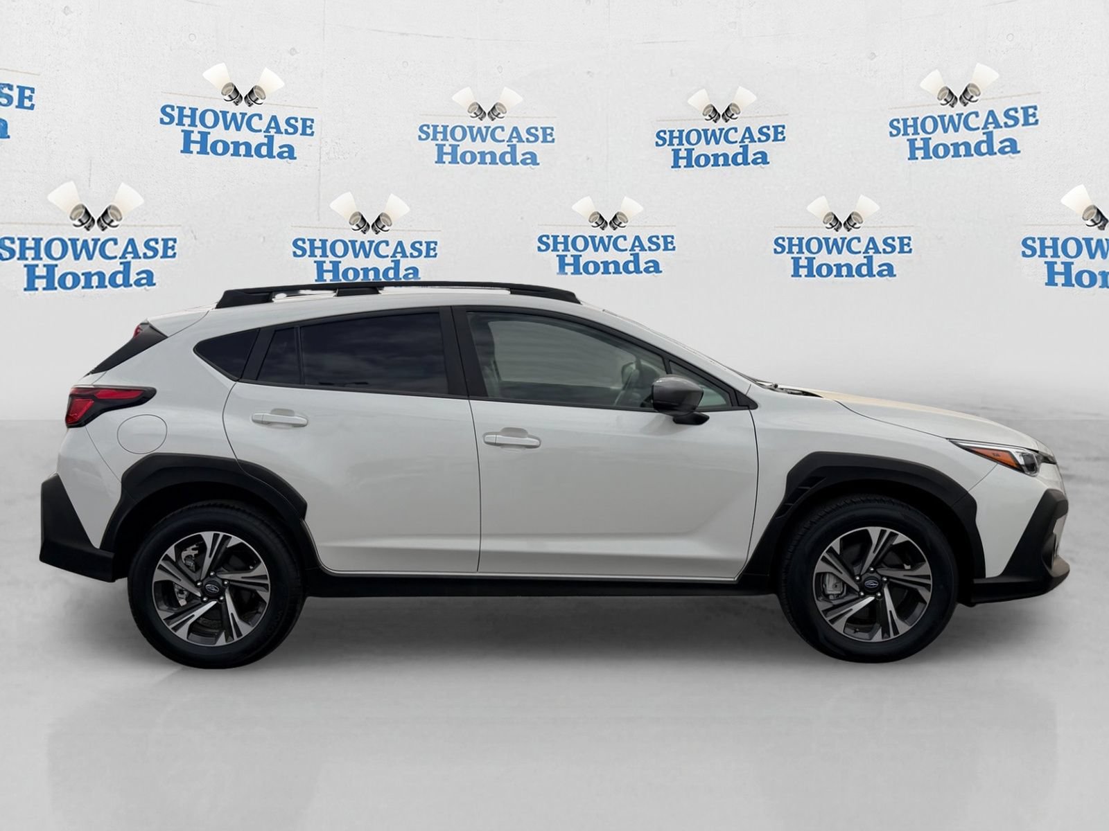 Used 2024 Subaru Crosstrek 2.0i Premium w/ Crosstrek Mirror Package AWD/4WD image 8