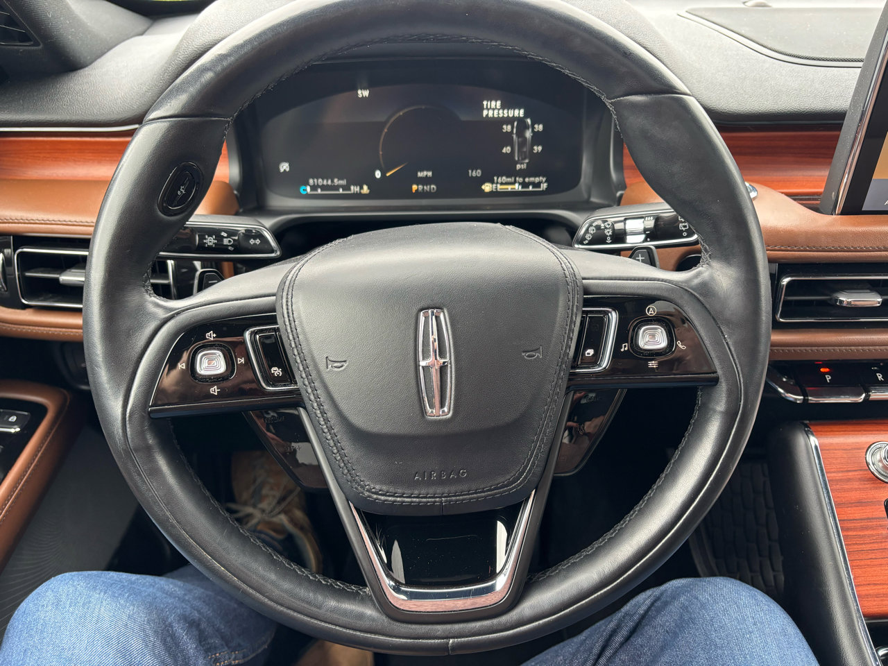 Used 2020 Lincoln Aviator Reserve w/ Equipment Group 202A image 17