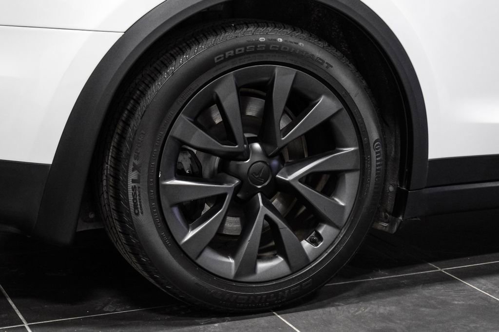 Used 2023 Tesla Model X image 61