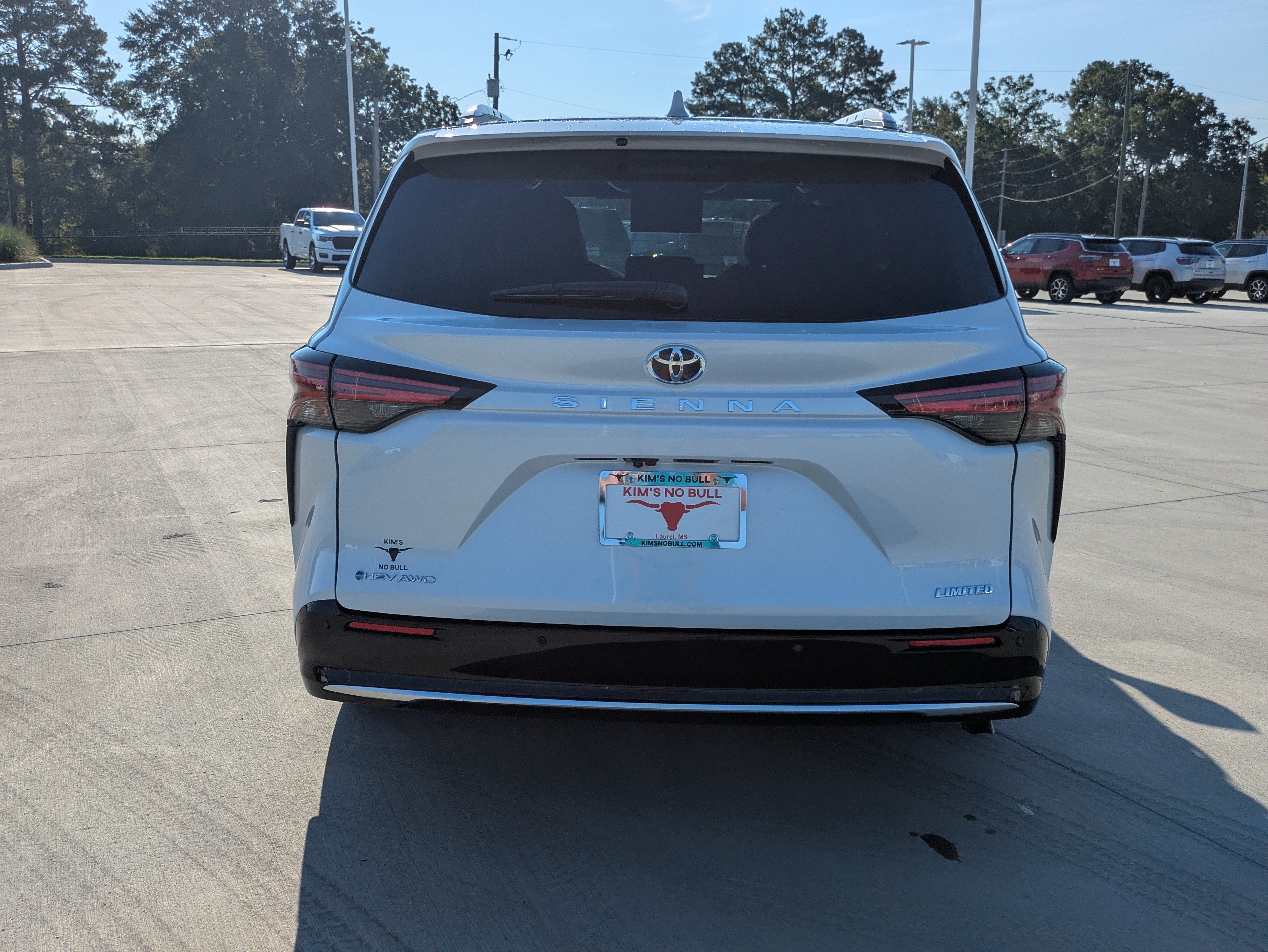 New 2026 Toyota Sienna Limited AWD/4WD image 4