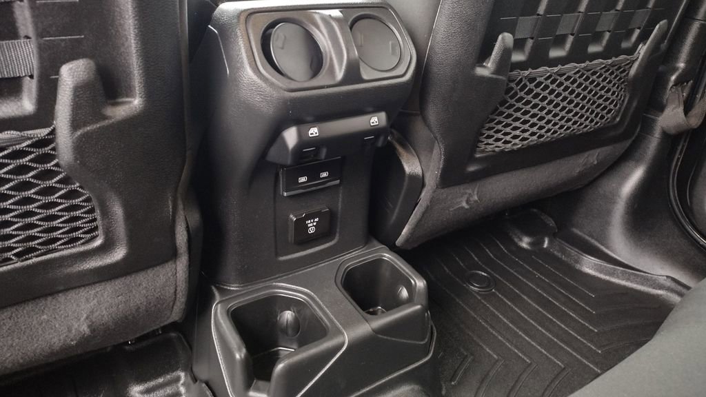 Used 2022 Jeep Wrangler Unlimited Rubicon image 23