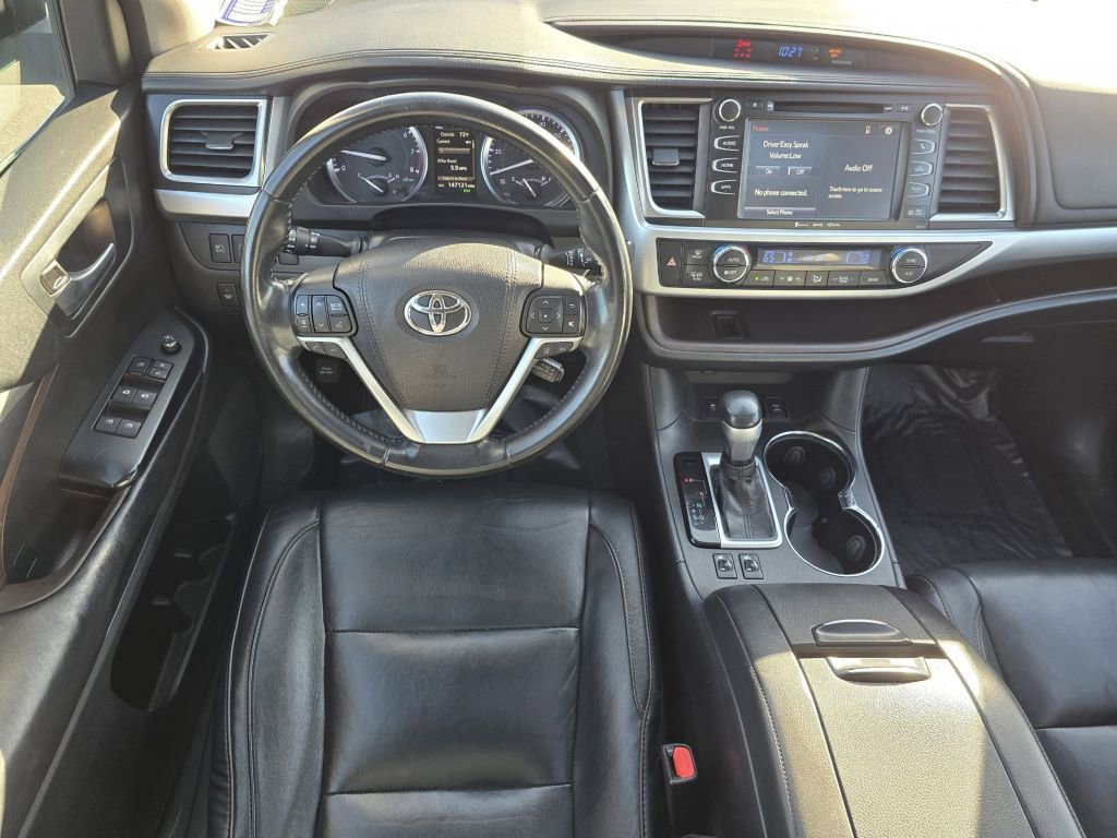 Used 2018 Toyota Highlander XLE AWD/4WD image 30