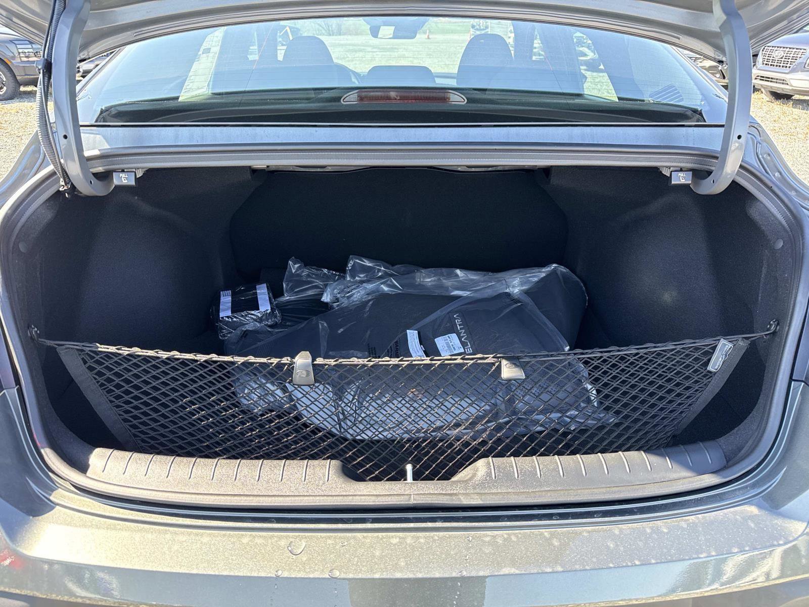 New 2026 Hyundai Elantra Sport FWD image 11