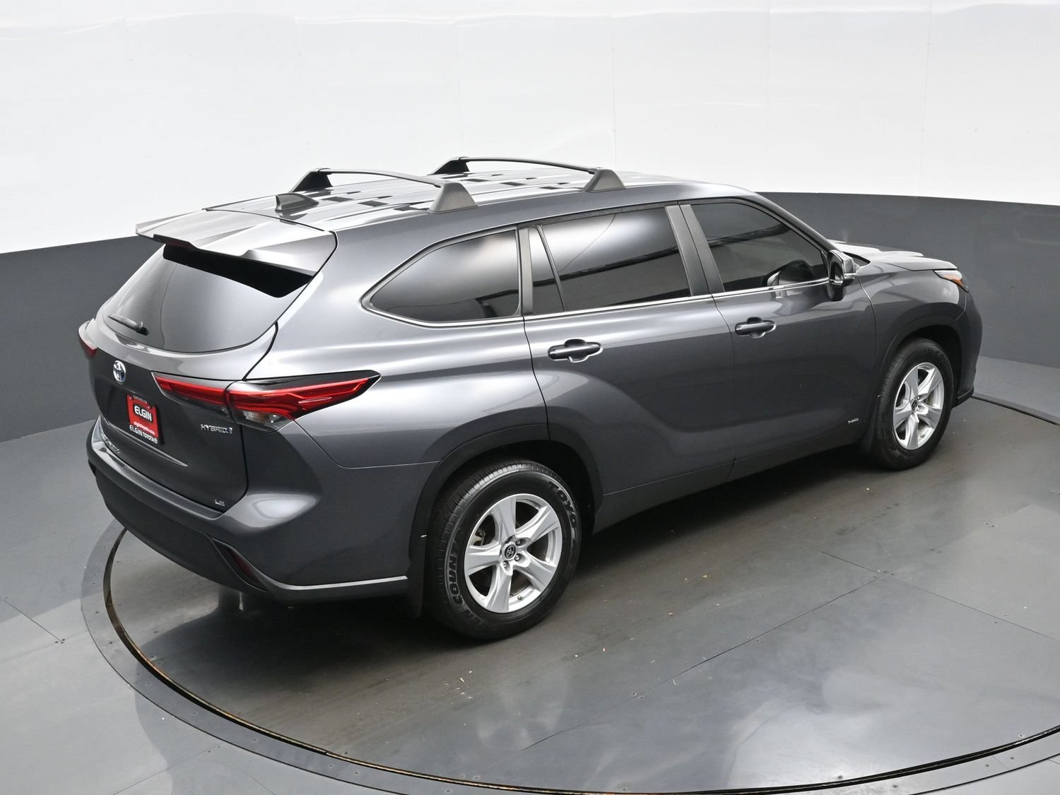 Used 2023 Toyota Highlander LE AWD/4WD image 40