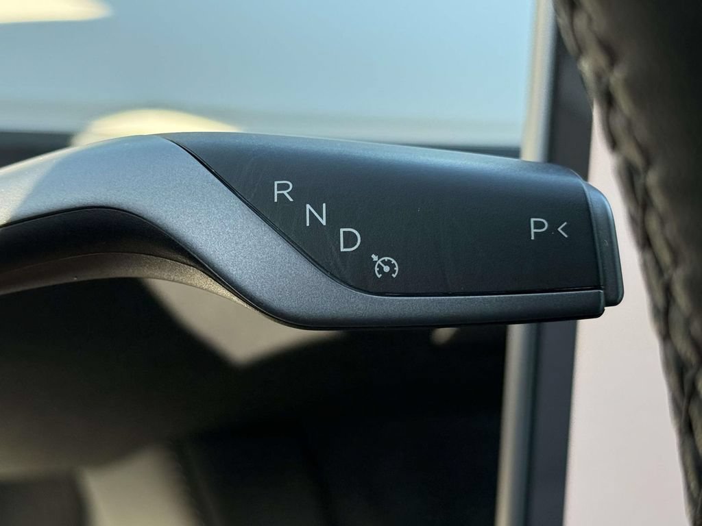 Used 2022 Tesla Model Y Performance AWD/4WD image 26