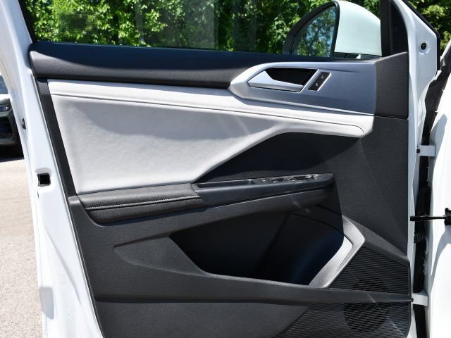 New 2026 Volkswagen Taos SE AWD/4WD image 10