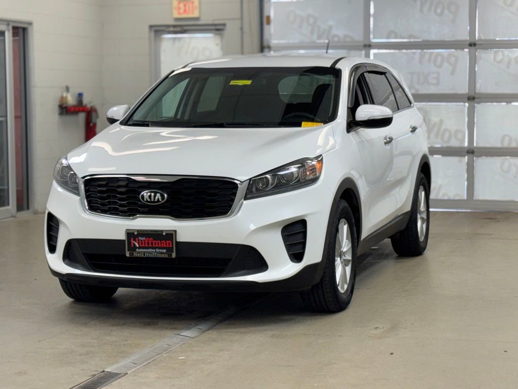 Used 2020 Kia Sorento LX image 3