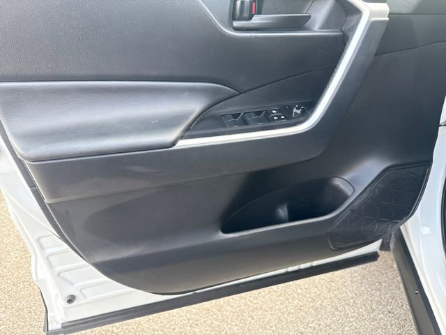 Used 2024 Toyota RAV4 LE image 9