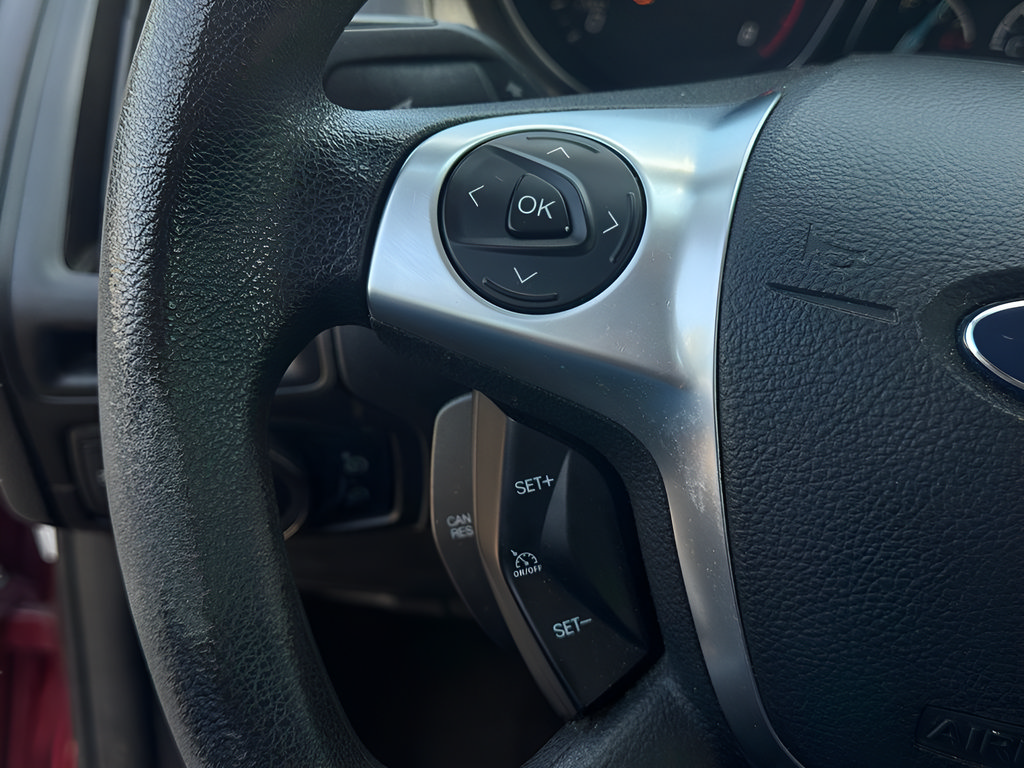Used 2013 Ford Focus SE FWD image 20