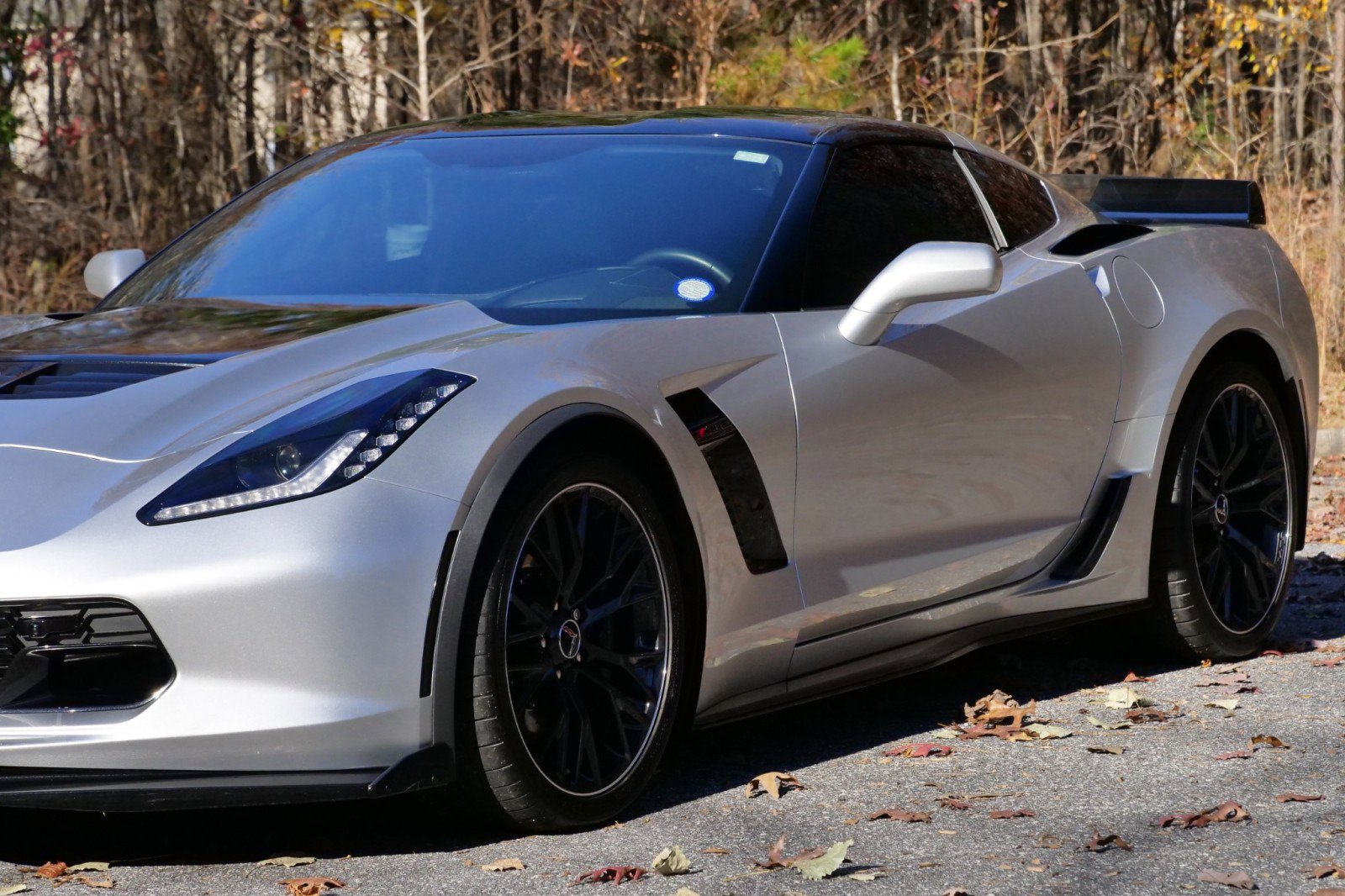 Used 2016 Chevrolet Corvette Z06 w/ 3LZ Preferred Equipment Group image 31