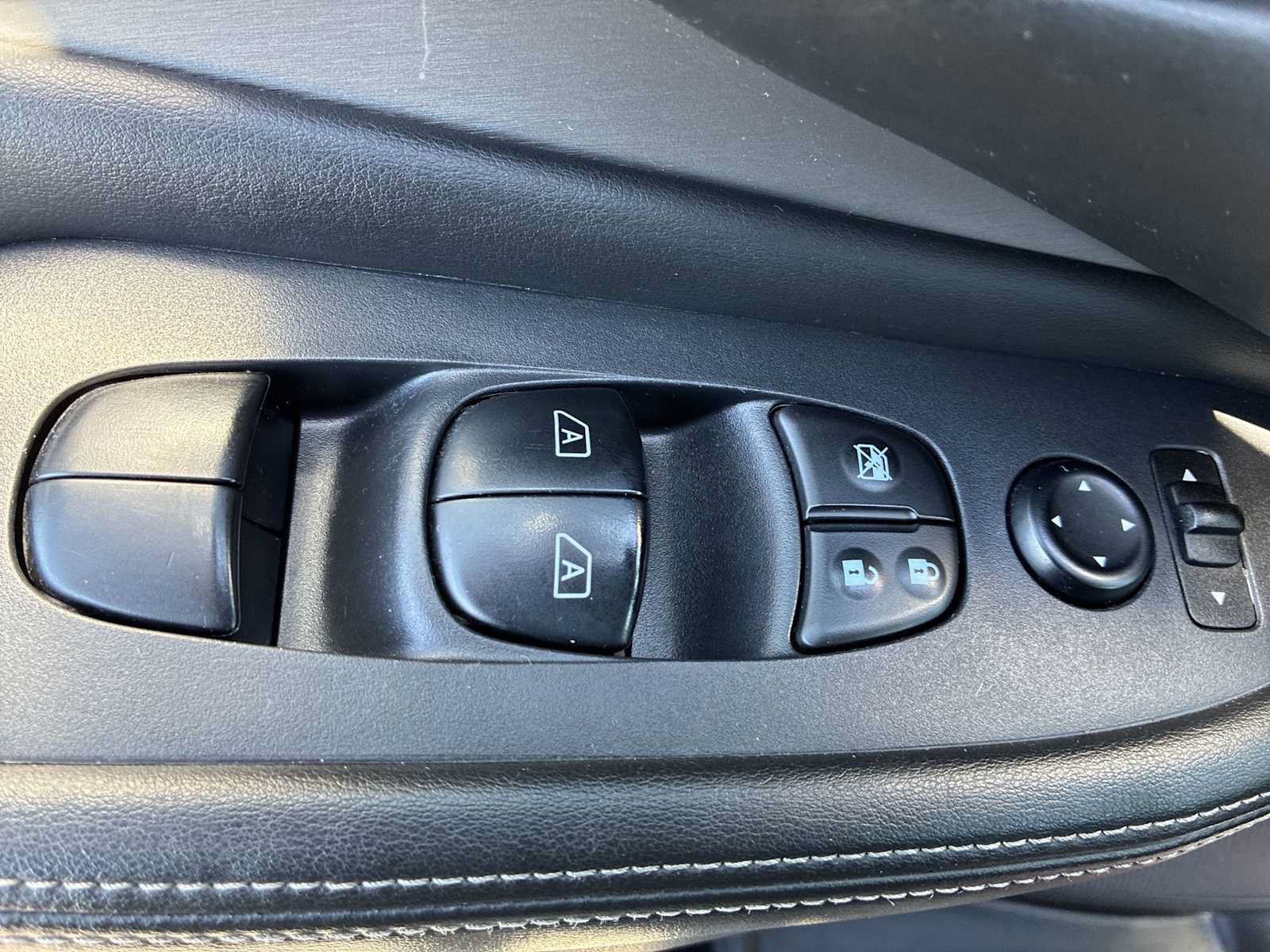 Used 2020 Nissan Murano SV AWD/4WD image 15
