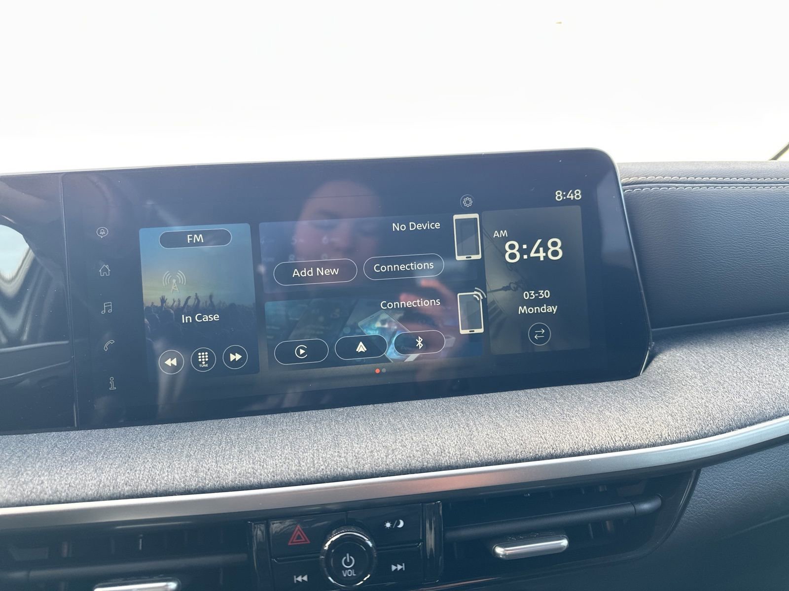 Used 2025 Nissan Kicks SV image 43