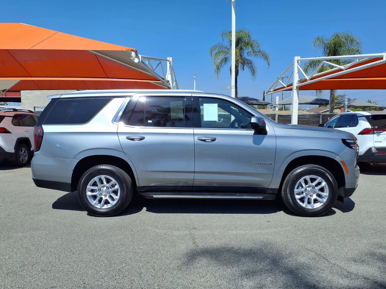 Used 2025 Chevrolet Tahoe LT AWD/4WD image 3