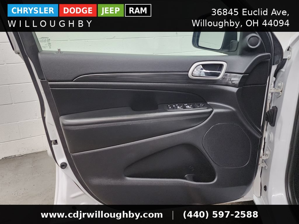 Used 2021 Jeep Grand Cherokee Laredo X AWD/4WD image 11