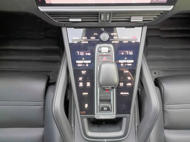 Used 2020 Porsche Cayenne image 37