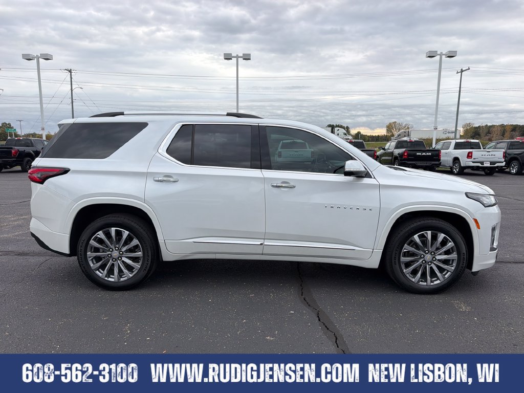 Used 2023 Chevrolet Traverse Premier AWD/4WD image 6