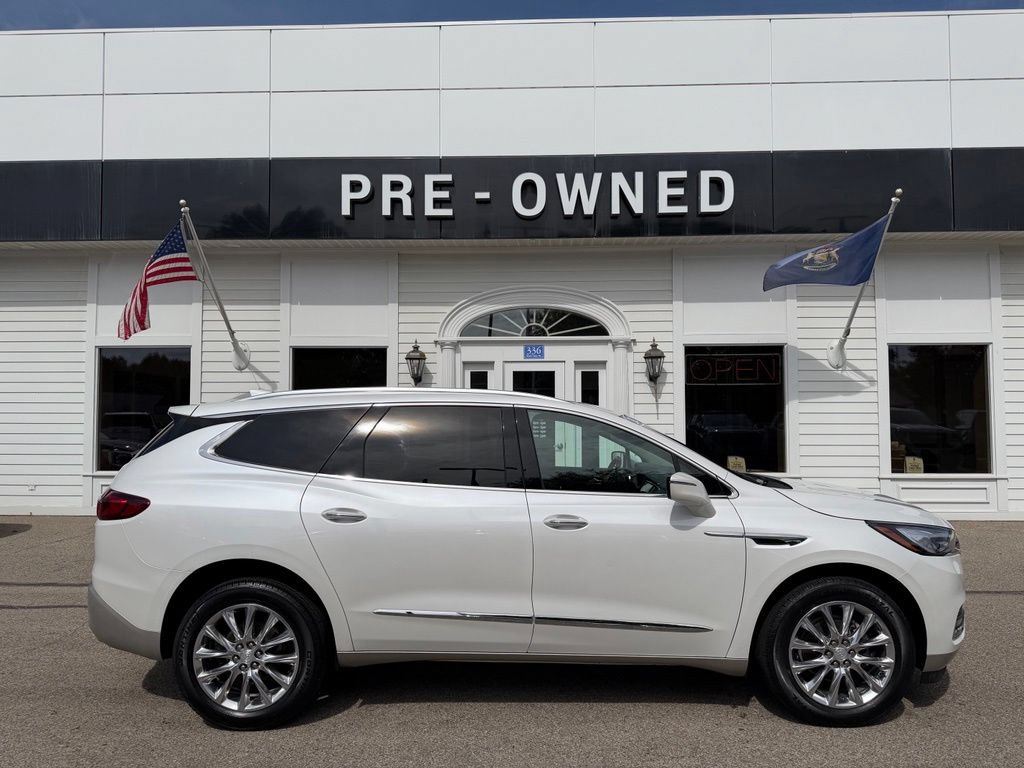 Certified 2021 Buick Enclave Essence w/ Sound and Sites Package AWD/4WD image 4