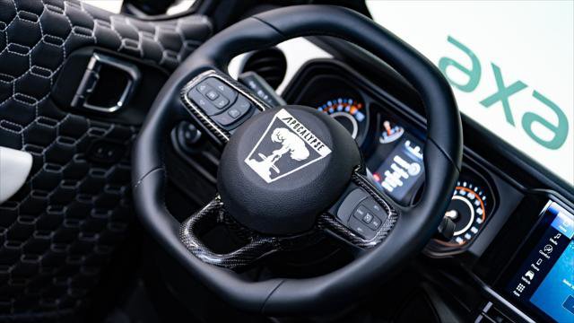 Used 2025 Jeep Gladiator Sport AWD/4WD image 12