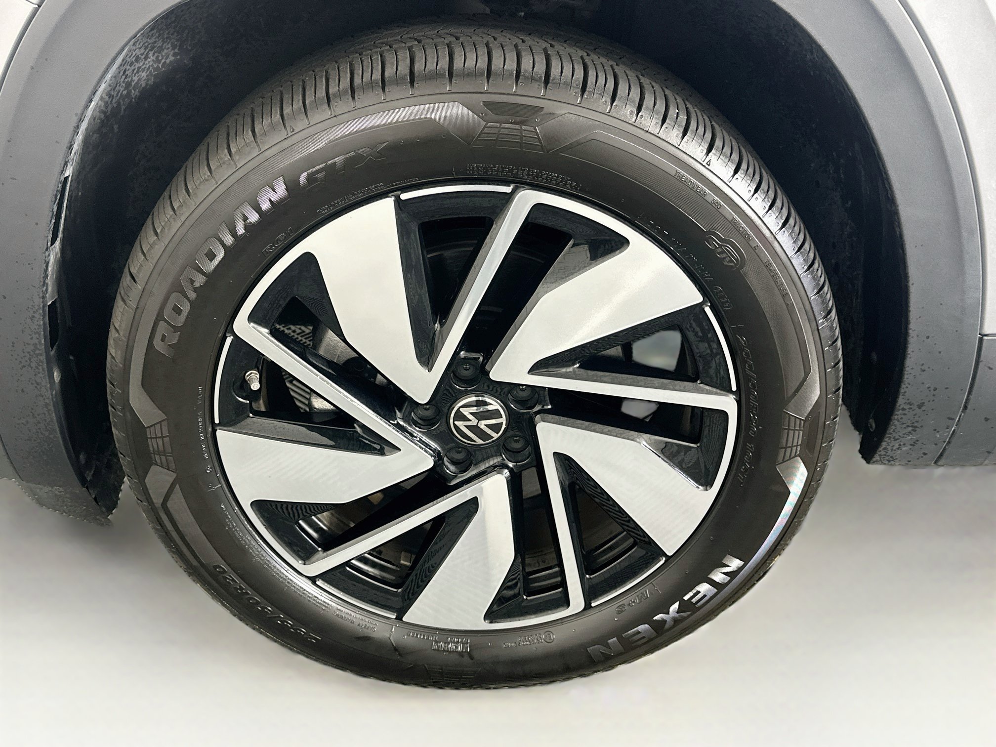 Used 2026 Volkswagen Atlas SE FWD image 11