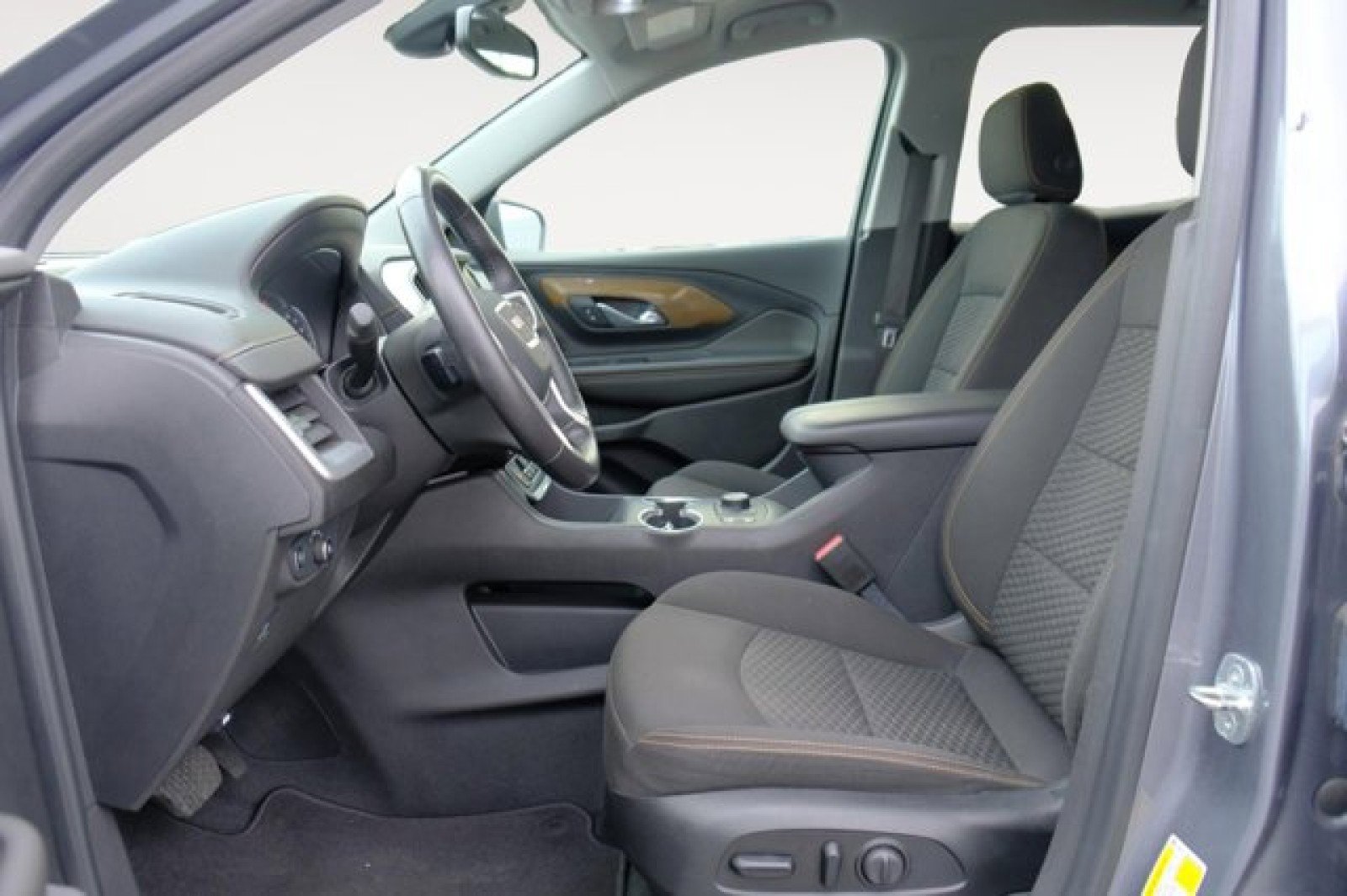 Used 2020 GMC Terrain SLE w/ Driver Convenience Package image 12