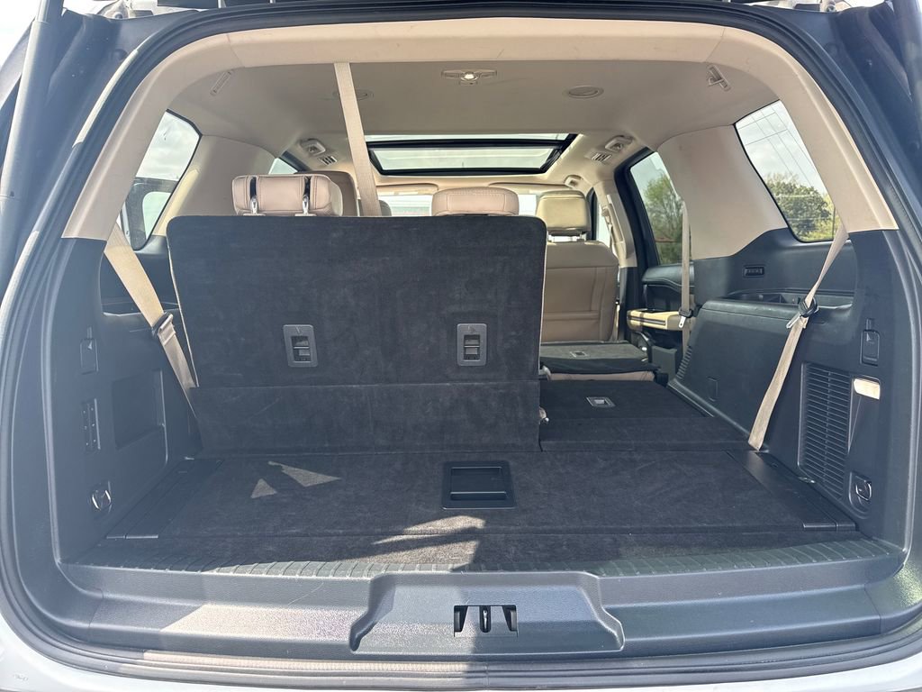 Used 2024 Ford Expedition Limited image 27