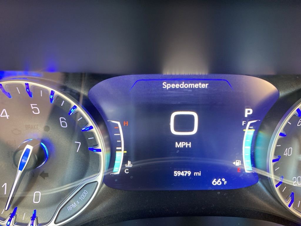 Used 2024 Chrysler Pacifica Limited image 35