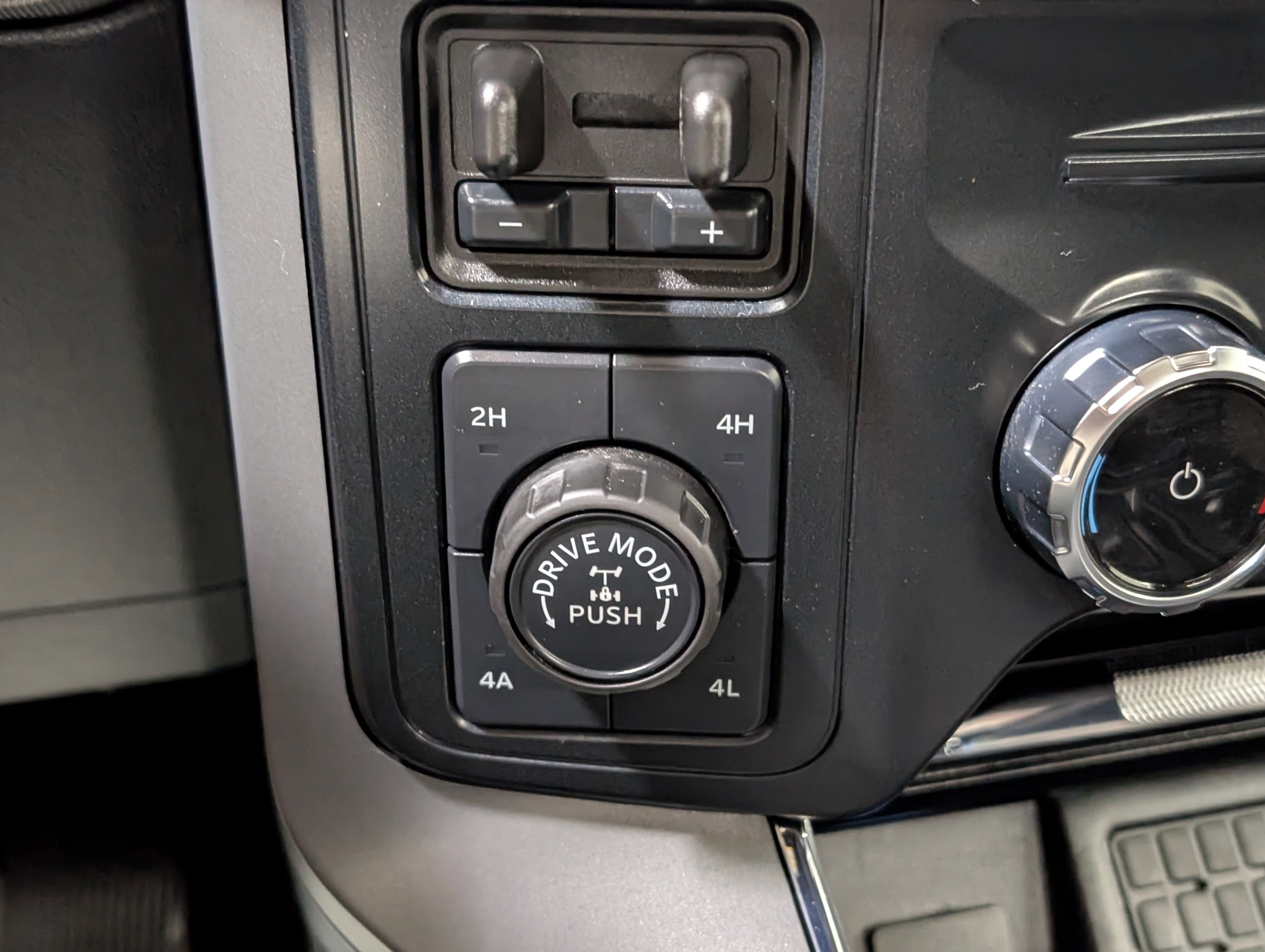 Used 2024 Ford F150 Lariat w/ Tow/Haul Package image 22