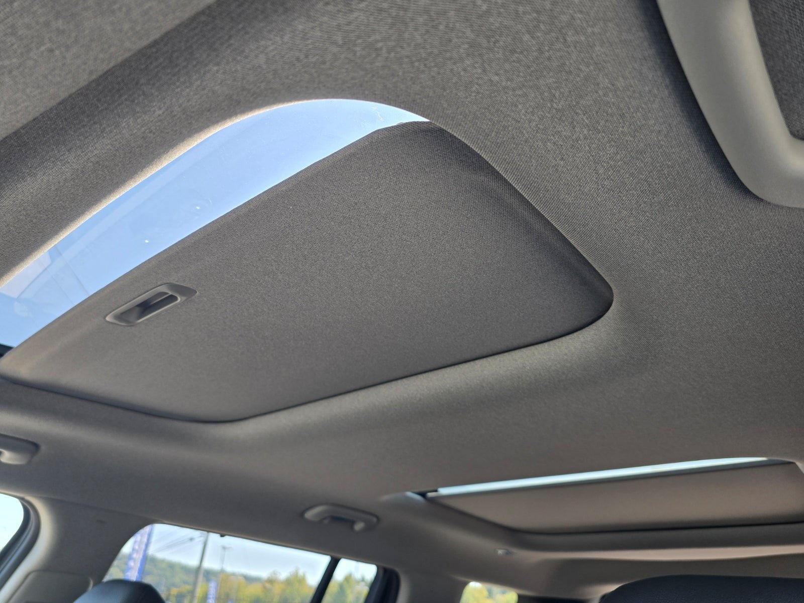 New 2027 Hyundai Santa Fe Limited FWD image 23