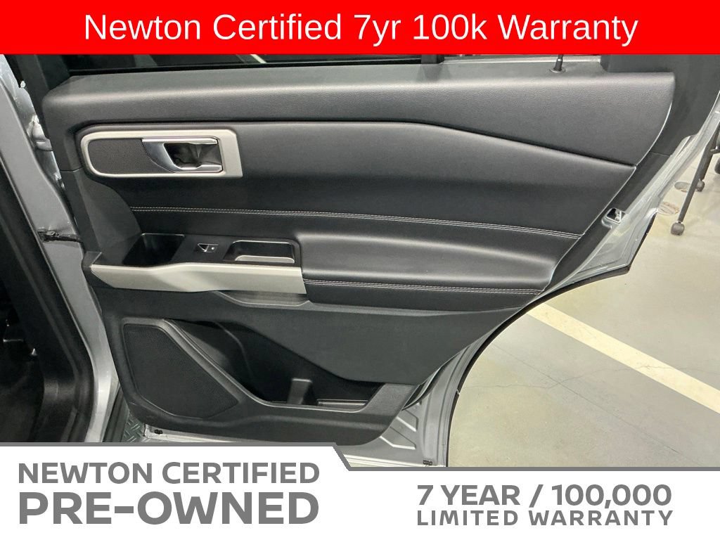 Used 2021 Ford Explorer XLT w/ Equipment Group 202A AWD/4WD image 49